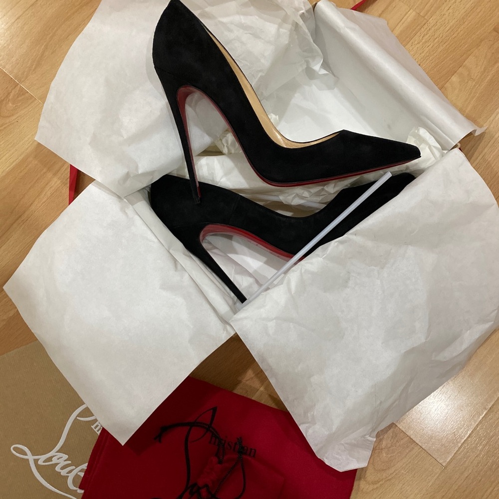 Christian Louboutin So Kate Velours